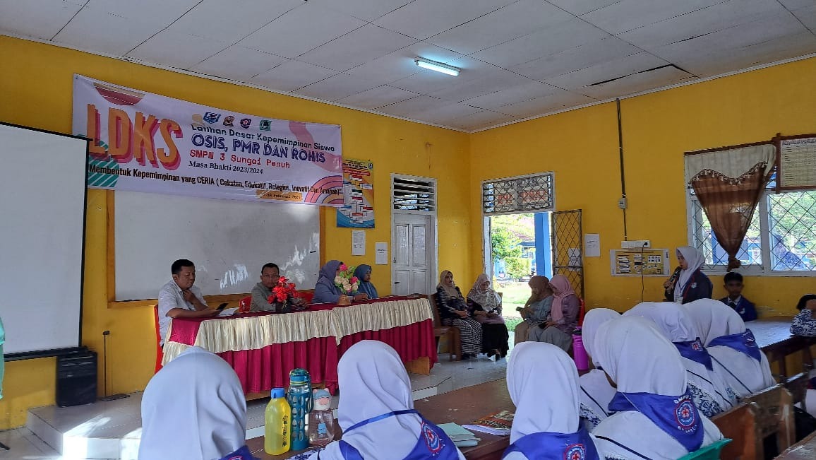 Latihan Dasar Kepemimpinan Siswa (LDKS) SMP Negeri 3 Sungai Penuh