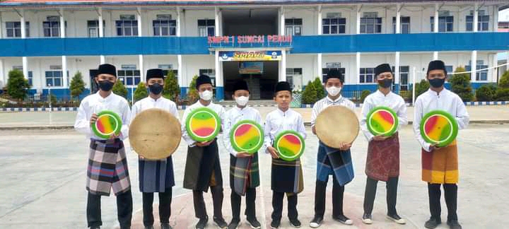 PENDIDIKAN IMAN DAN TAQWA PESERTA DIDIK SMP NEGERI 1 SUNGAI PENUH