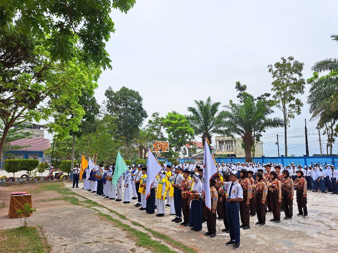 Pelantikan Pengurus Organisasi Siswa Intra Sekolah (OSIS) SMP Negeri 3 Sungai Penuh