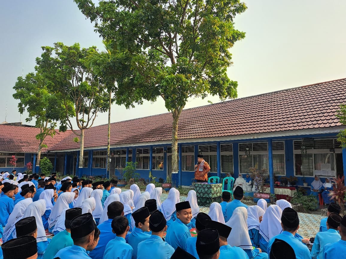 Kegiatan Rohani Islam (ROHIS) SMP Negeri 3 Sungai Penuh